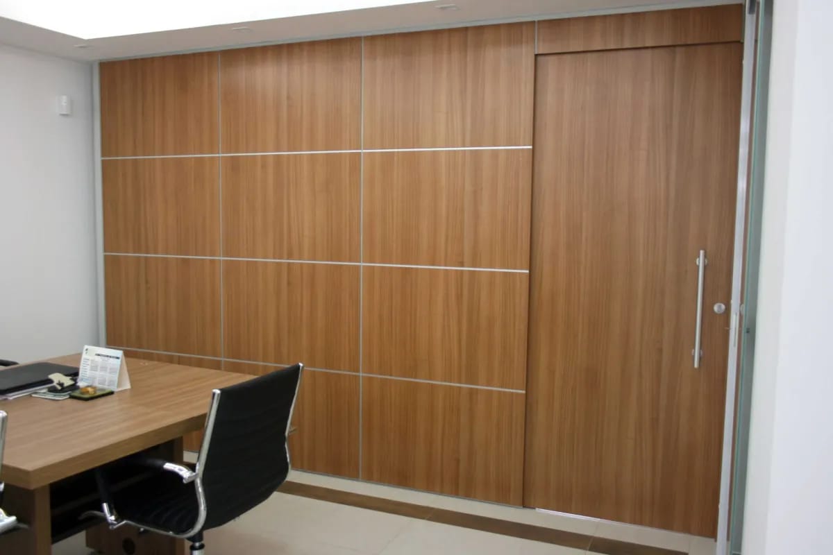 Divisória Piso e Teto em mdf